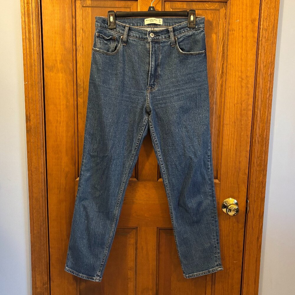 Abercrombie & Fitch The Mom High Rise Jean